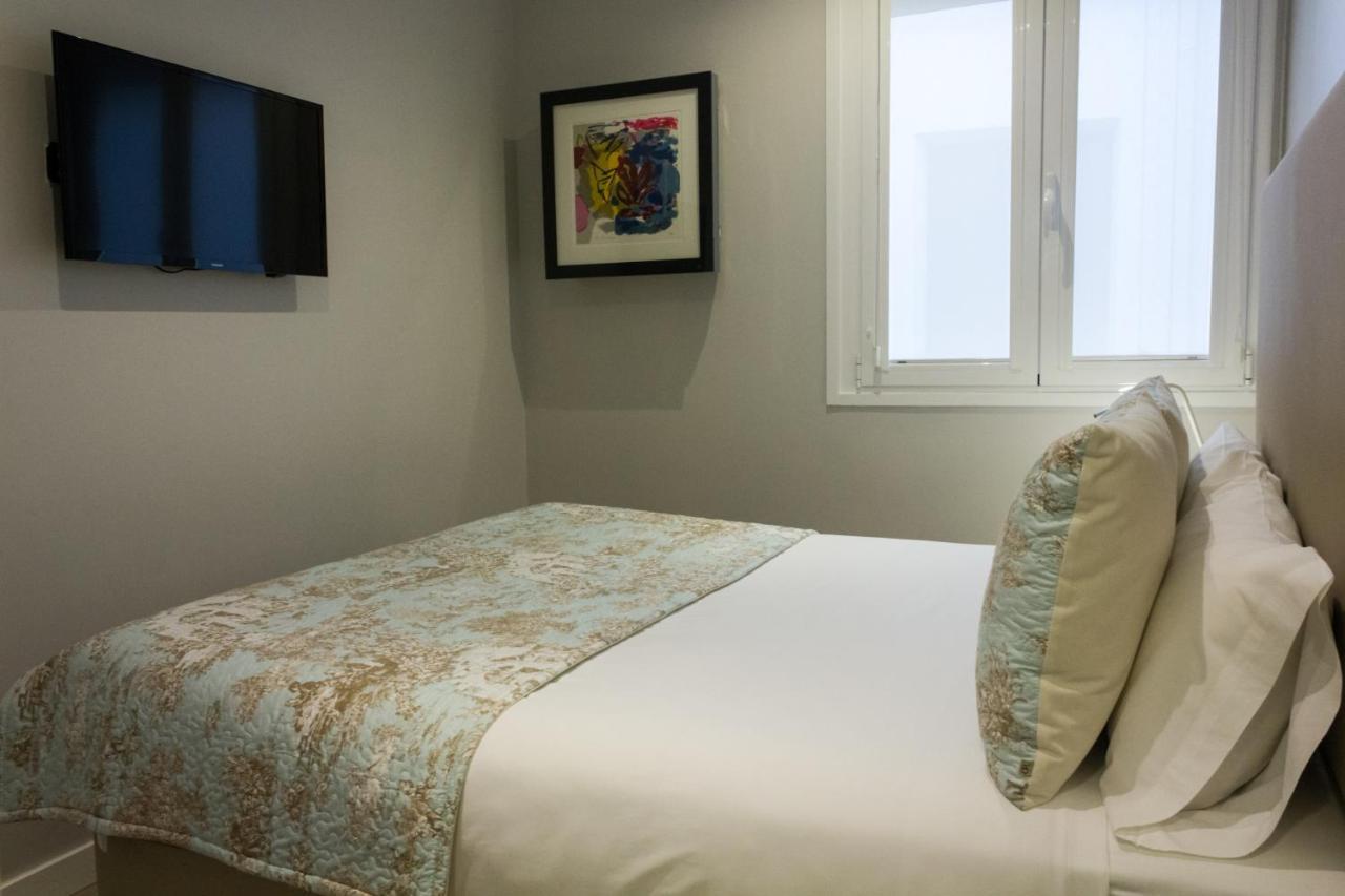 Arenal Suites Preciados Madri Quarto foto